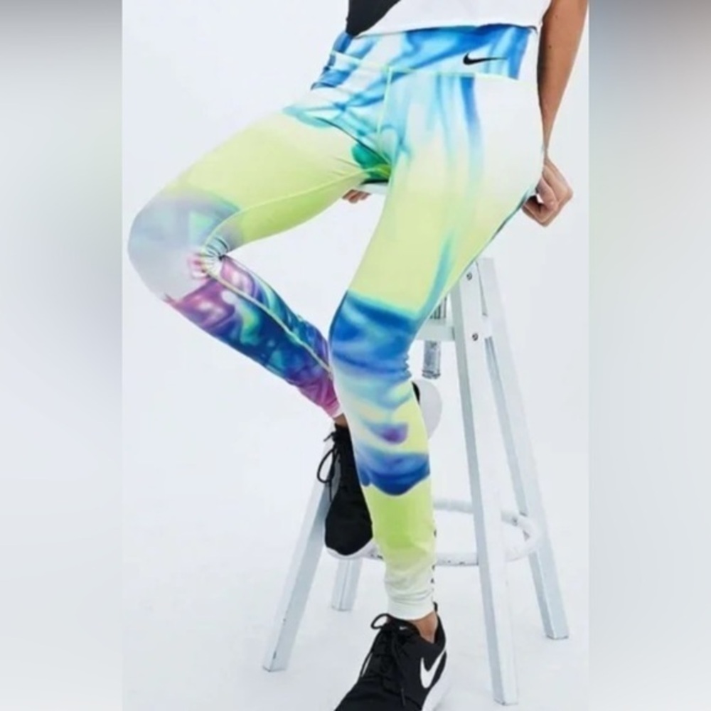 Nike Legendary Lava Women's Multicolor Tie-Dye Athletic Leggings